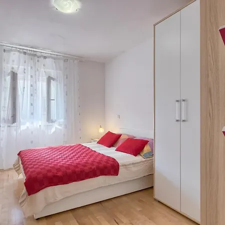 Alen Apartment Pula Exterior photo