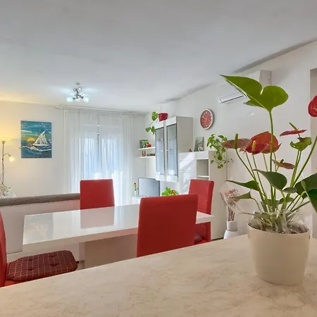Alen Apartment Pula Exterior photo