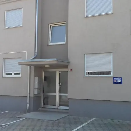Alen Apartment Pula Exterior photo