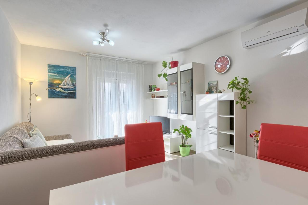 Alen Apartment *